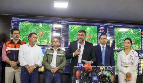 Wilson Lima anuncia ampliação do efetivo para combate às queimadas no sul do Amazonas