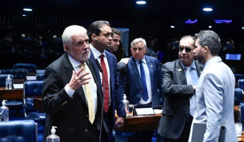 Análise da desoneração da folha de pagamento é adiada para terça