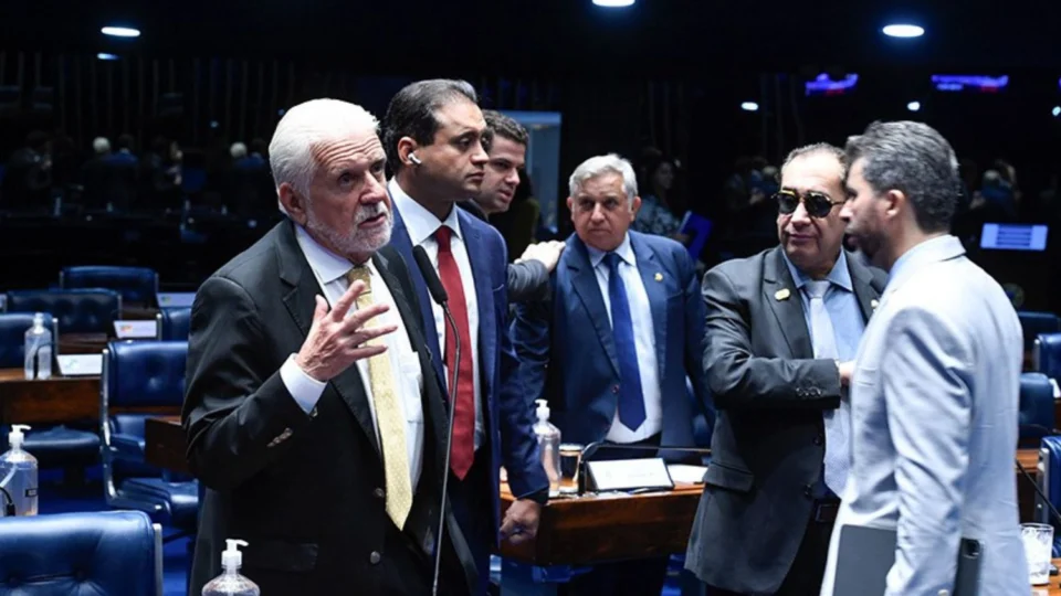 Análise da desoneração da folha de pagamento é adiada para terça