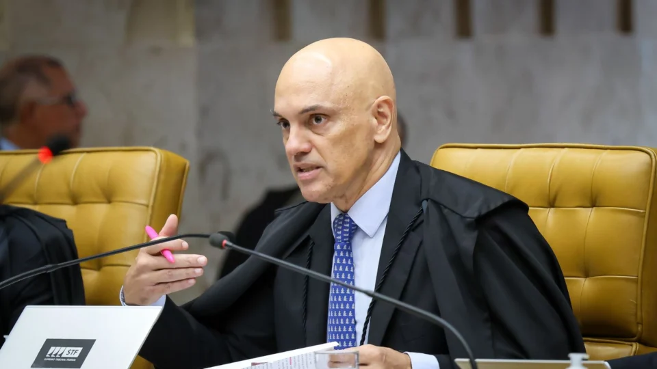 Moraes tem mais 19 anos pela frente no STF, a menos que sofra impeachment