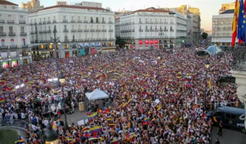 Protestos contra Maduro reúnem multidões ao redor do mundo