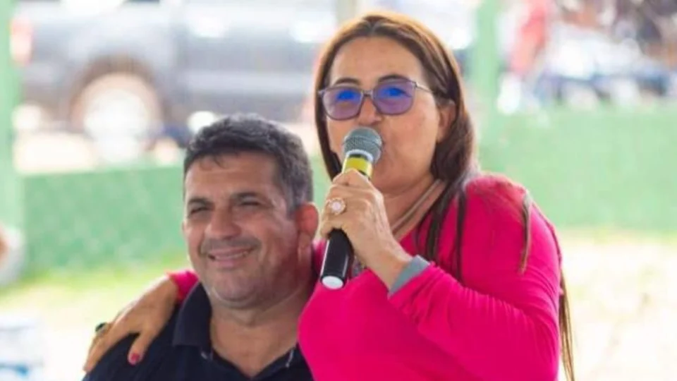 Candidatos de Manacapuru são multados em R$ 10 mil por uso indevido de escola