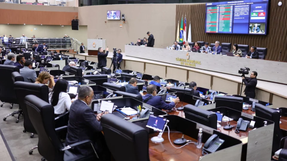 Base aliada de David Almeida tenta descredibilizar CPI da Terceirização da Corrupção na CMM