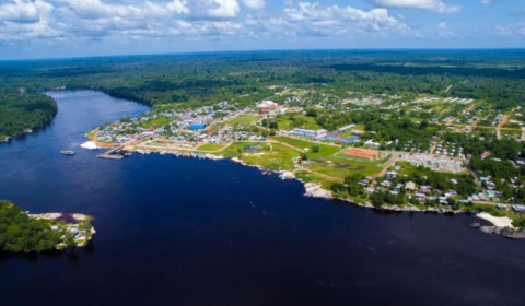 Candidatos distribuem combustível para carreatas e viram alvo do MPE em Santa Isabel do Rio Negro