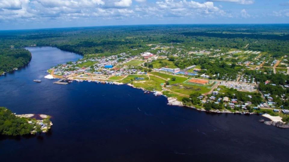 Candidatos distribuem combustível para carreatas e viram alvo do MPE em Santa Isabel do Rio Negro