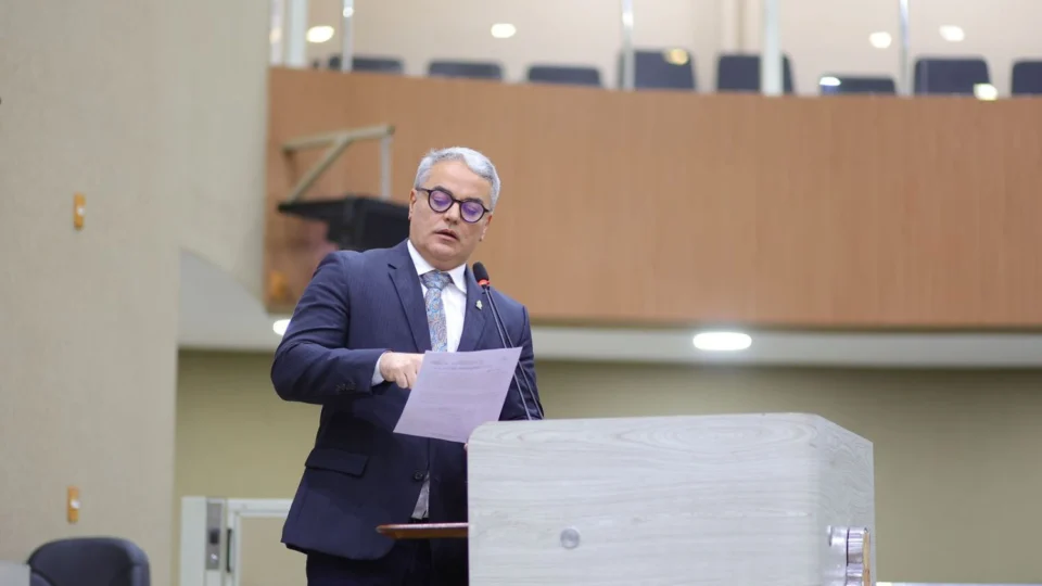 Subsecretário falta audiência e Lissandro afirma que vai ao MPAM para resolver questão da Manausmed