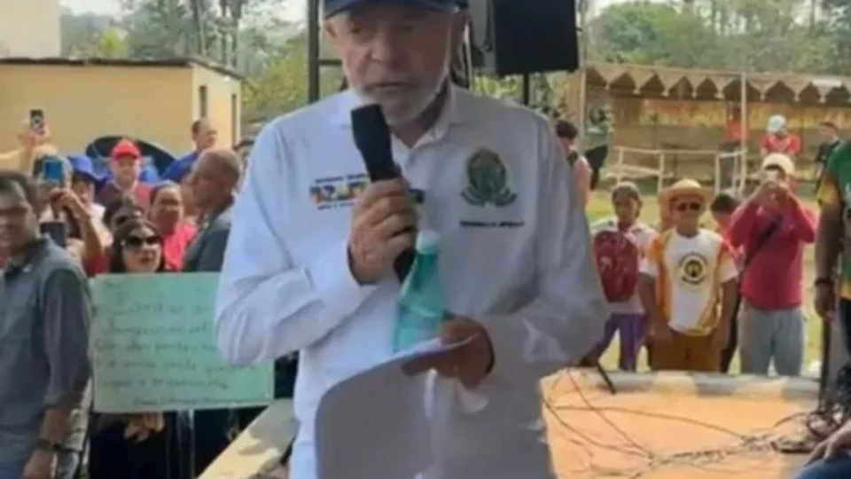 Lula defende Marina Silva e reafirma compromisso com reconstrução da BR-319 em Manaquiri