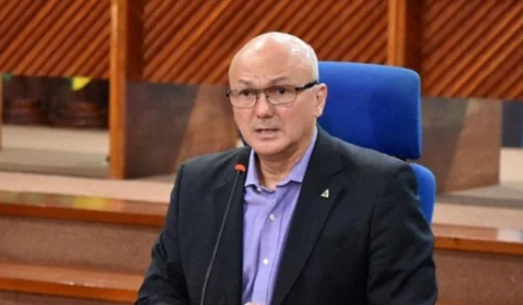 Coronel Menezes critica sumiço de vice de David Almeida e ironiza obra do Viaduto Rei Pelé