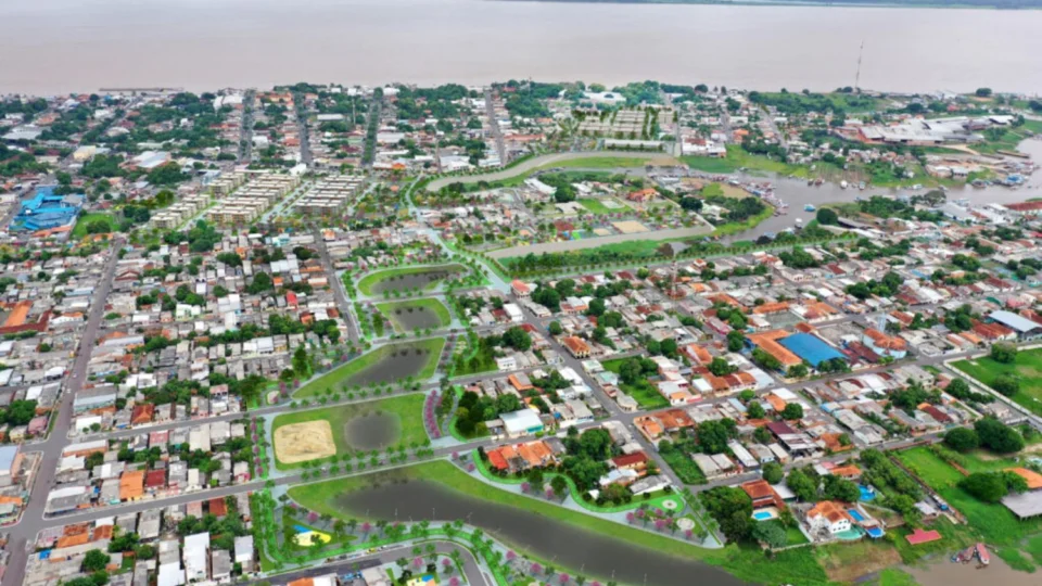 Justiça obriga Prefeitura de Parintins a liberar áreas para obras de água e esgoto do Prosai