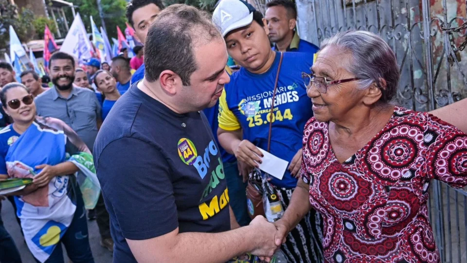 Coligação de Roberto Cidade faz quatro caminhadas simultâneas em bairros de Manaus