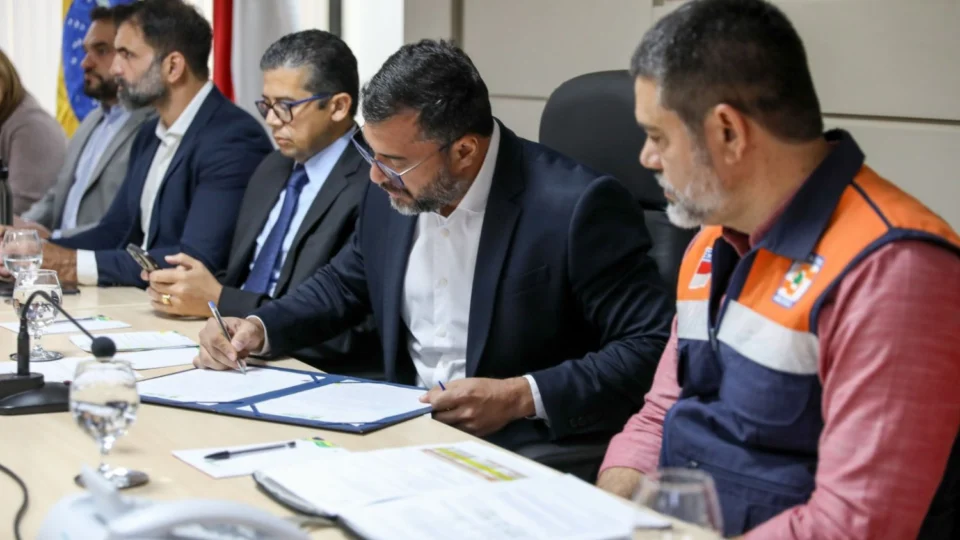 Wilson Lima antecipa auxílio estadual para famílias atingidas pela estiagem