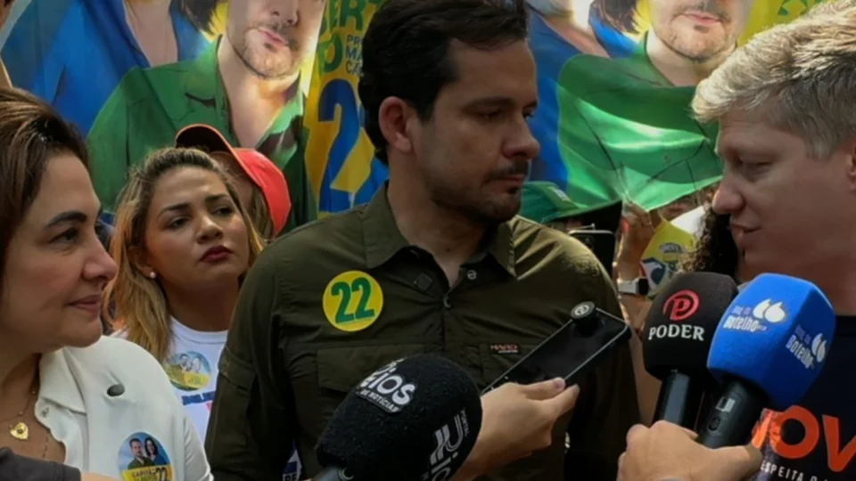 Vídeo: “Direita unida vai vencer Manaus”, afirma Marcel van Hattem durante o ato na capital