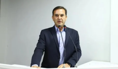 Prefeito de Parintins sanciona lei que autoriza empréstimo de R$ 50 milhões para obras