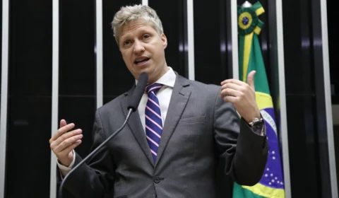 Vídeo: Marcel van Hattem revela motivos da omissão de senadores sobre impeachment de Moraes