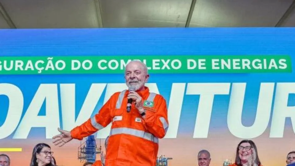 Lula diz que quem o elegeu é mais inteligente que concurseiro