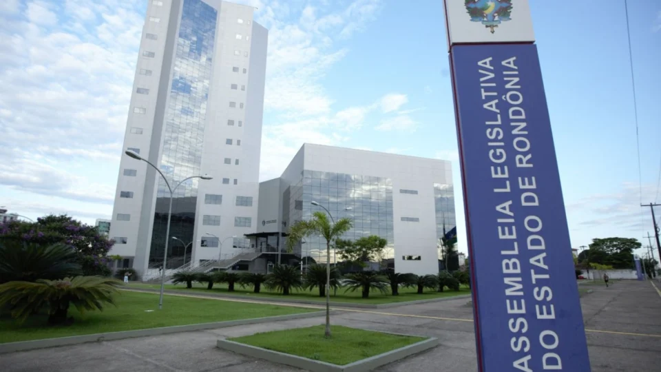 STF anula regra que permitia a deputados estaduais de RO se afastar por tempo indeterminado