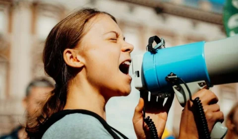 Greta Thunberg é presa durante ato contra Israel na Dinamarca