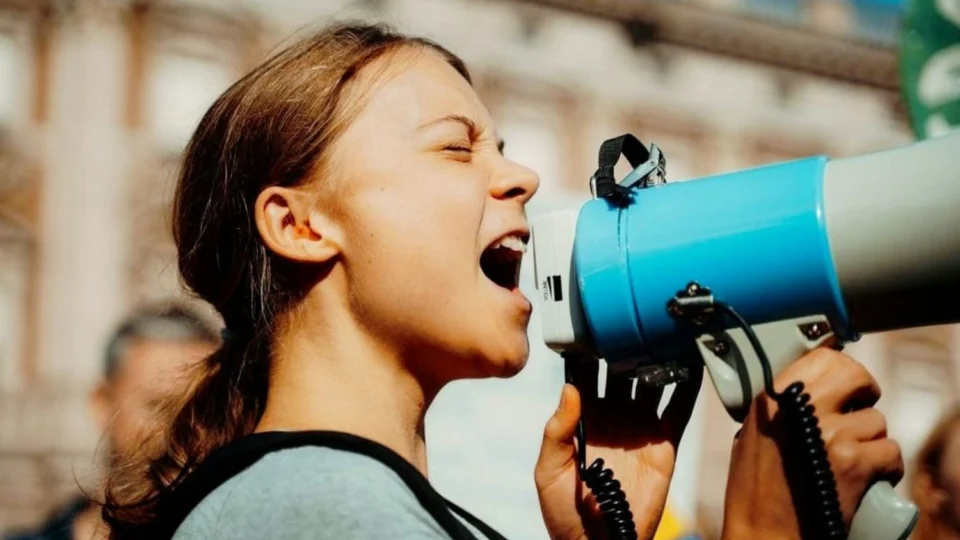 Greta Thunberg é presa durante ato contra Israel na Dinamarca