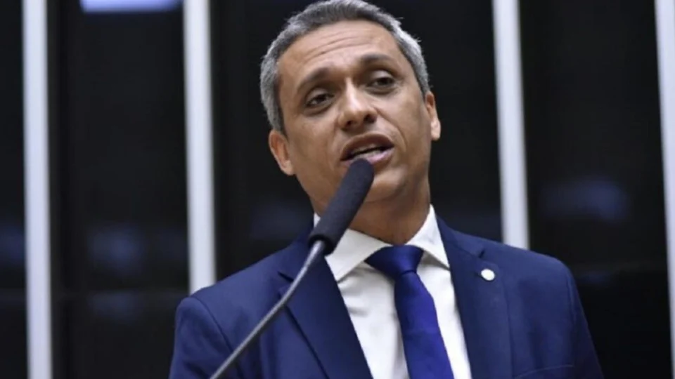 Gayer aponta PSD como ‘maior perigo’ para o Brasil e convoca boicote ao partido de Pacheco