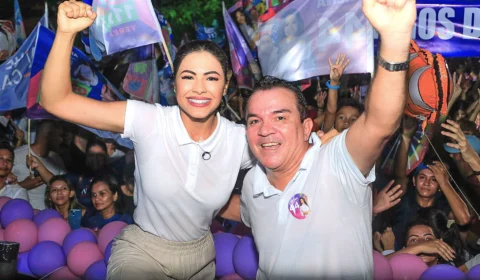 Brena Dianná reúne multidão em primeiro comício de campanha após liberação da propaganda eleitoral