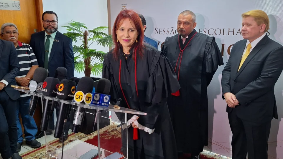 Carla Reis, eleita presidente do TRE-AM, atuará como juíza auxiliar no CNJ até a posse em 2025