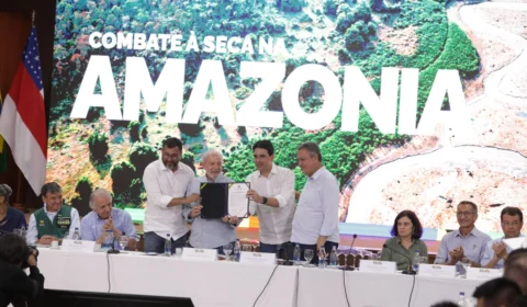 Wilson Lima tem pedido atendido e governo federal assina termos para pavimentação de trecho da BR-319 e início de dragagem no AM