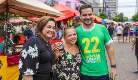 Alberto Neto e Maria do Carmo defendem liberalismo econômico em visita à feira da Eduardo Ribeiro