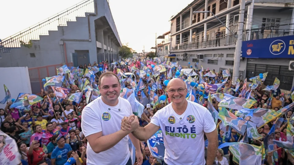 Roberto Cidade programa sábado com caminhadas e carreata em toda Manaus