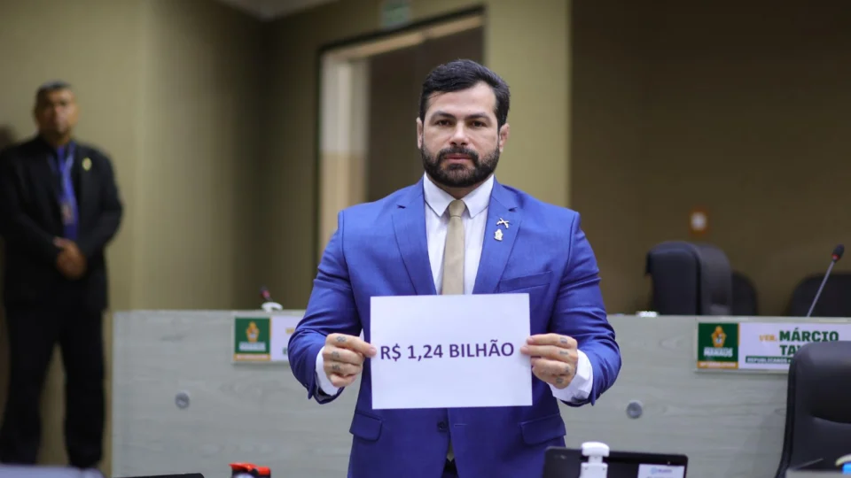 Capitão Carpê desafia prefeito de Manaus a entregar listagem de ruas asfaltadas