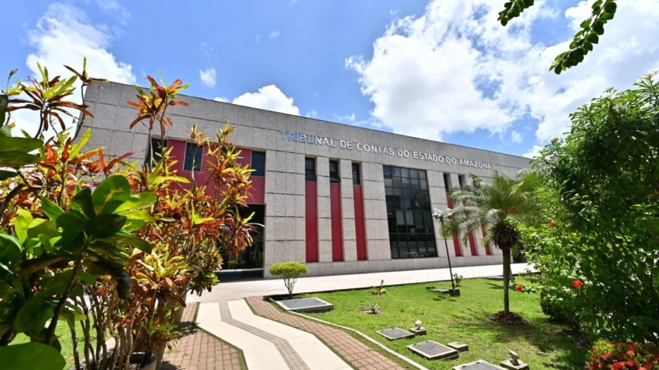 TCE-AM celebra 74 anos de história com avanços tecnológicos e projetos voltados à sociedade