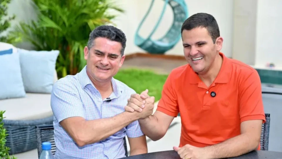 Candidato a vice de David, Renato Jr. é duramente criticado por misoginia e machismo em debate