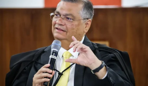 Dino mantém suspensão de emendas do orçamento secreto