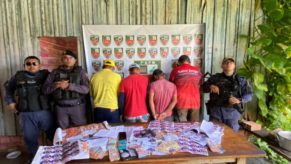 Vídeo: pessoas ligadas a campanha de vereador são presas por compra de votos em Manaquiri