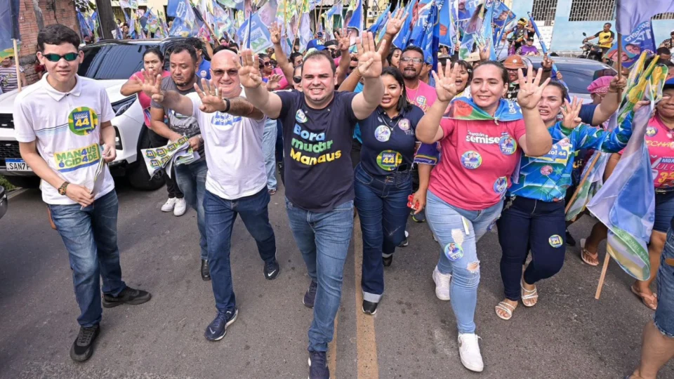 Zona Norte faz festa para Roberto Cidade no último dia de campanha