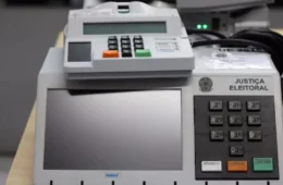 Candidatas e candidatos têm até as 22h de hoje para fazer propaganda eleitoral nas ruas