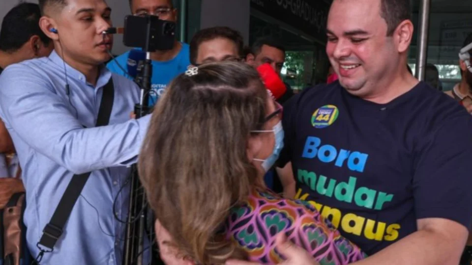 Roberto Cidade destaca a urgência de mudança em Manaus em dia de votação