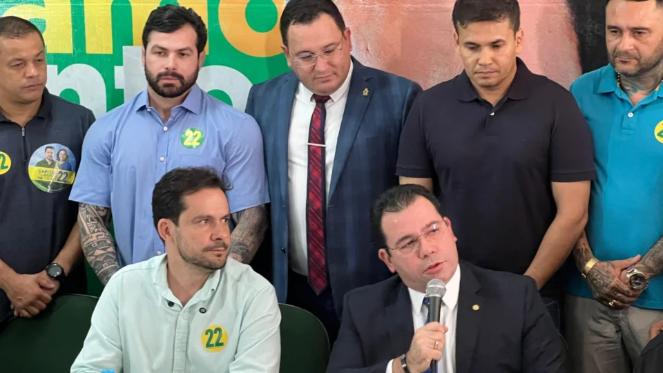Wilker Barreto anuncia apoio a Capitão Alberto Neto no segundo turno em Manaus