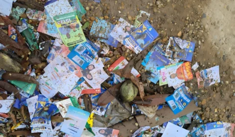 Mais de 100 candidatos são acionados por “derrame de santinhos” no 1º turno das eleições em Manaus