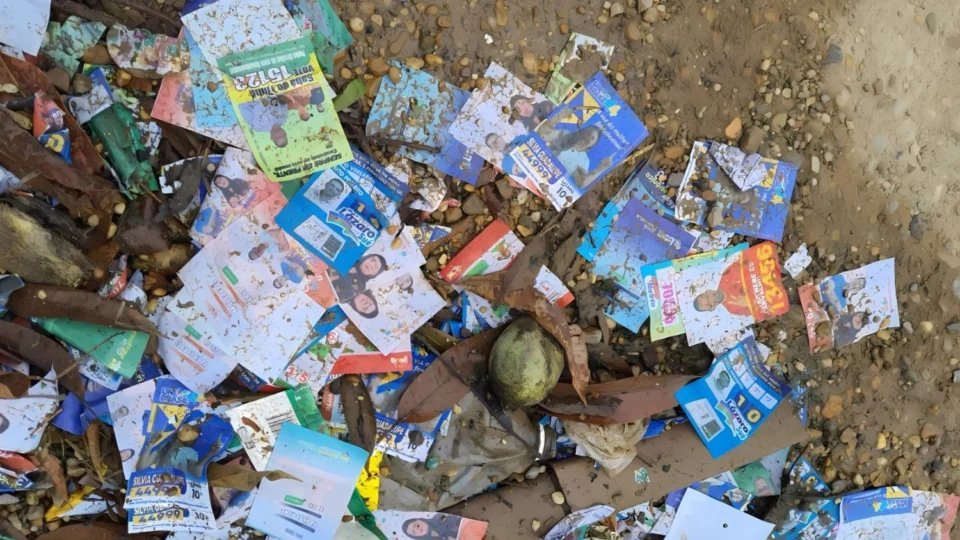 Mais de 100 candidatos são acionados por “derrame de santinhos” no 1º turno das eleições em Manaus