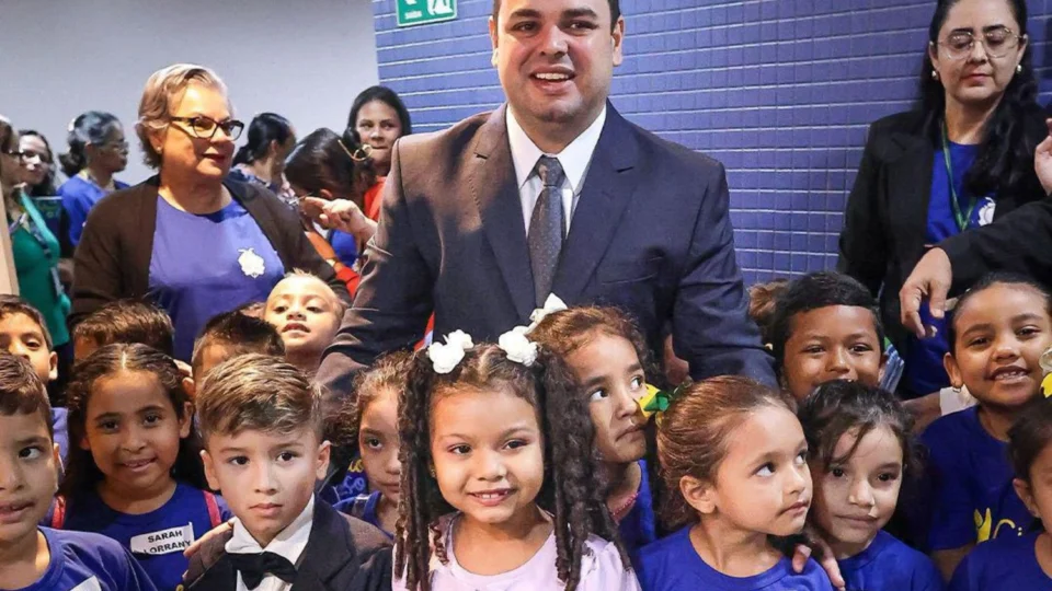 Roberto Cidade destaca Leis de sua autoria que fortalecem a legislação dedicada à criança 