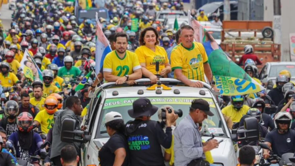 Apoio de Bolsonaro e outras lideranças nacionais pode ser decisivo para Alberto Neto no 2º turno