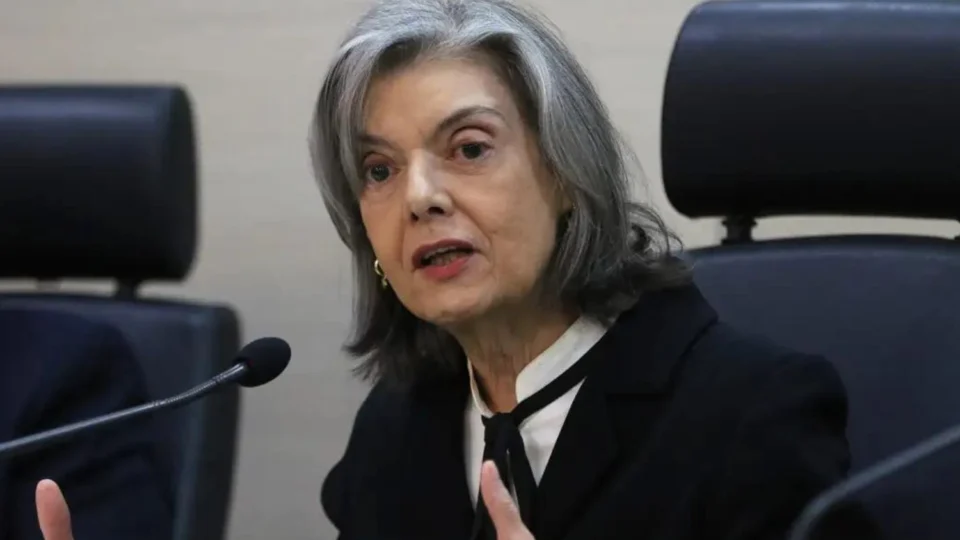 Presidente do TSE conclama eleitores a comparecerem às urnas