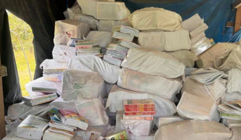 Vereadora denuncia abandono de livros didáticos para comunidades indígenas no Amazonas