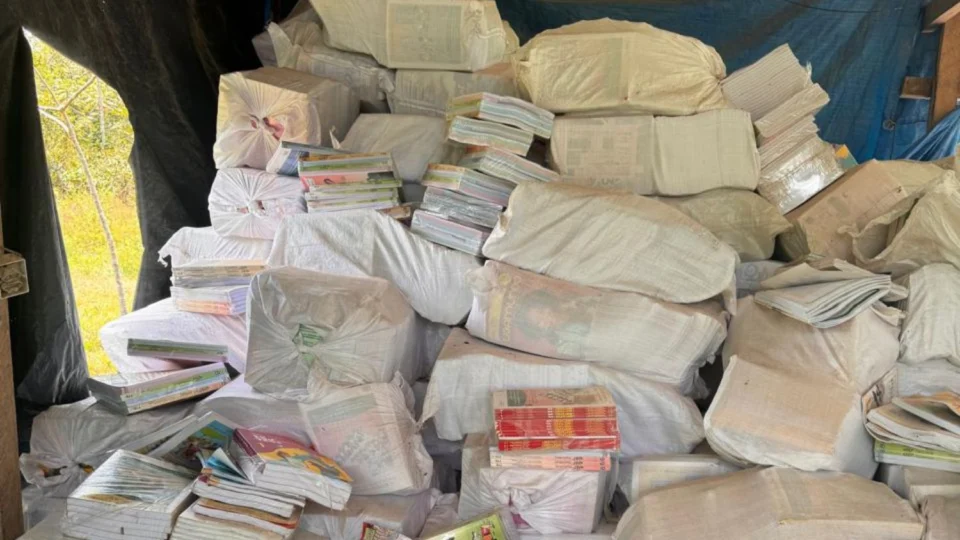 Vereadora denuncia abandono de livros didáticos para comunidades indígenas no Amazonas