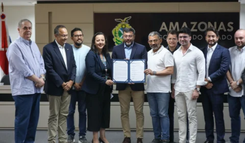 Wilson Lima assina contrato para construção do residencial Iranduba 3