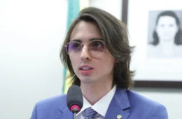 Deputado Amom Mandel diz ter sido alvo de ataques na Câmara por sua condição de autista