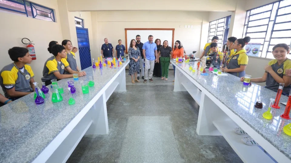 Em seis anos, Governo do Amazonas investiu mais de R$ 760 milhões na Educação em Manaus