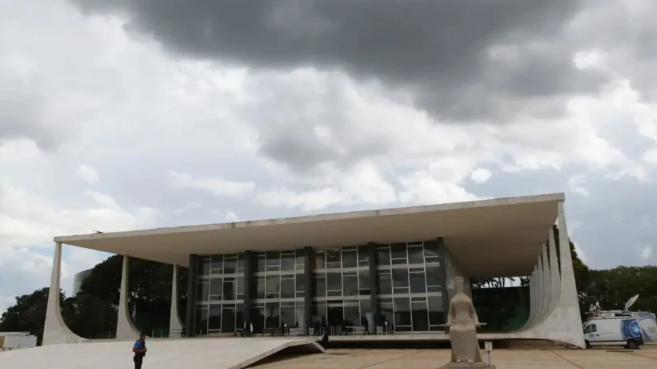 STF suspende processos de combate ao fogo na Amazônia e no Pantanal