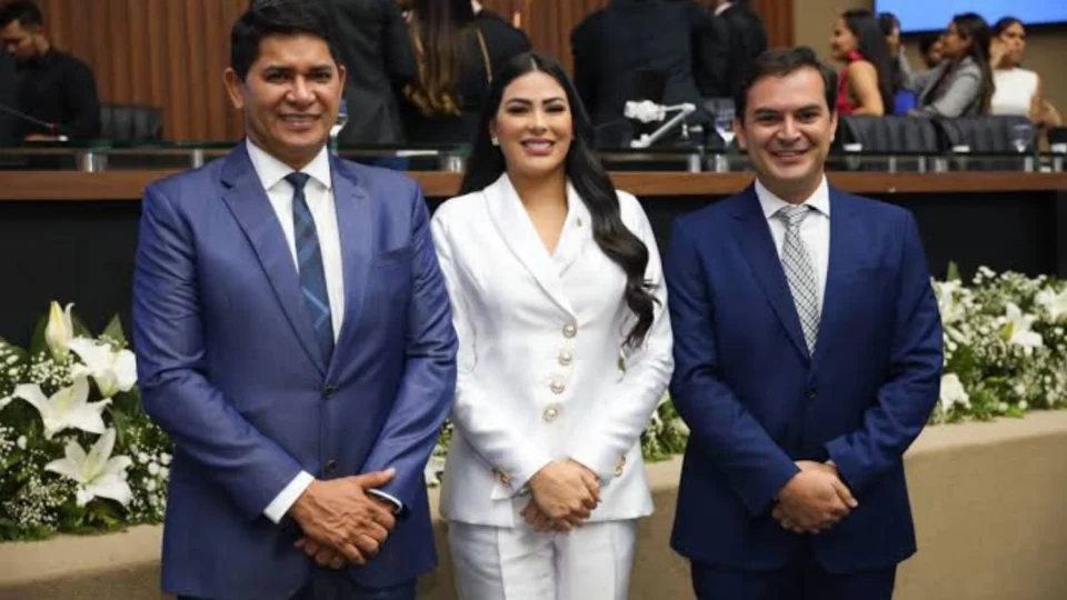 Assessor de Mayra Dias usa verba pública da ALEAM para campanha de Mateus Assayag