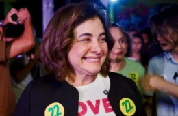 É falsa a notícia de que partido Novo pede expulsão de Maria do Carmo em Manaus